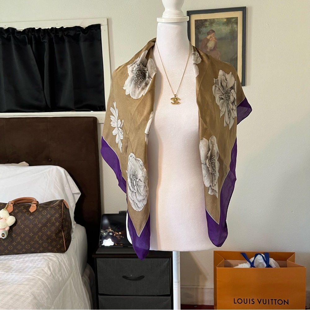 100% silk scarf by ellen tracy